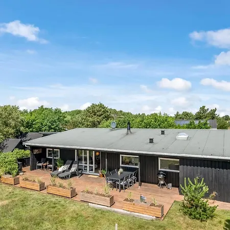 Fatima - 1km From The Sea By Interhome